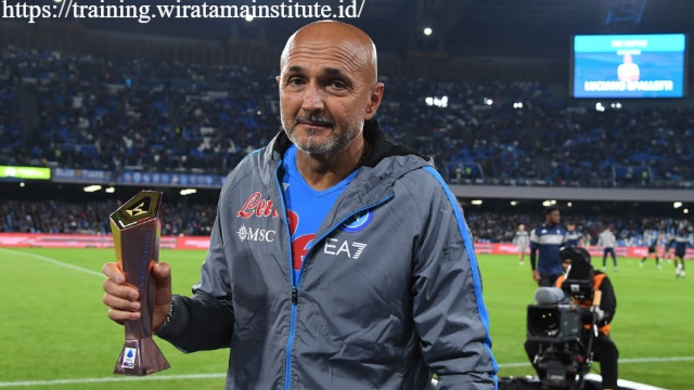 Napoli Bidik Kobbie Mainoo